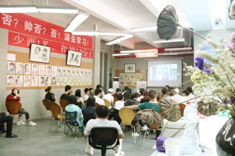大武漢畫室講解美術(shù)藝考專業(yè)知識(shí)
